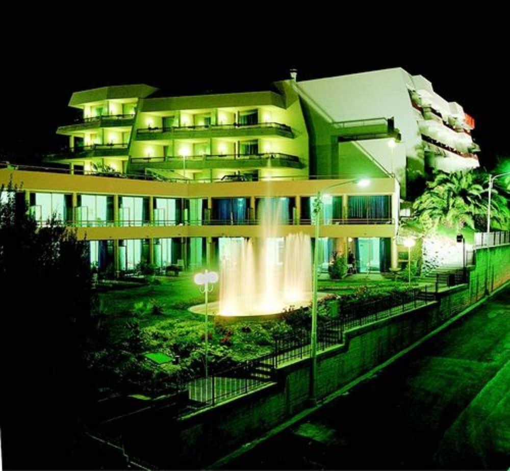 Nyala Suite Hotel San Remo Exterior foto